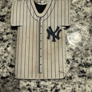 New York‎ Yankees Bottle Koozie